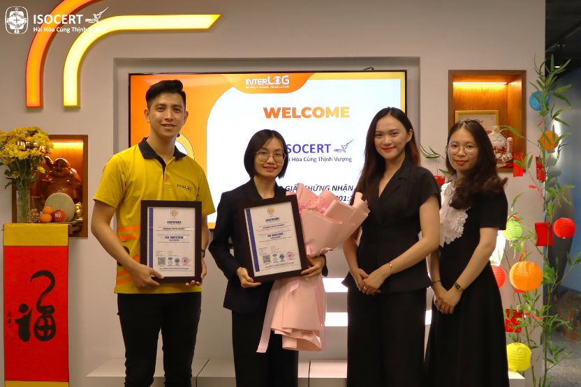ISOCERT trao chứng nhận ISO 9001 và ISO 14001 cho InterLOG  và WR1